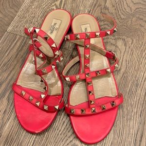 Valentino rockstud hot pink flat sandals